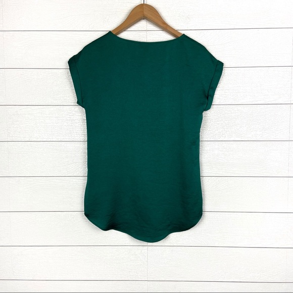 NWT Express Criss Cross Keyhole Short Sleeve Top - Picture 2 of 4